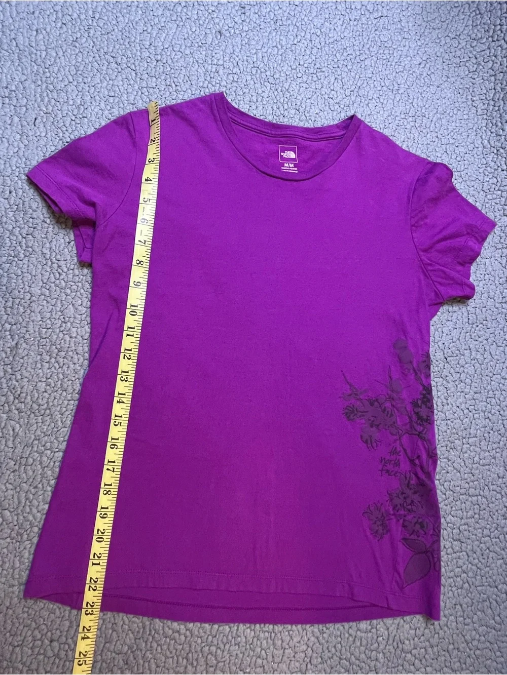 The North Face Short Sleeve T Shirt Women’s Size Medium Purple And Black Floral - Picture 6 of 6